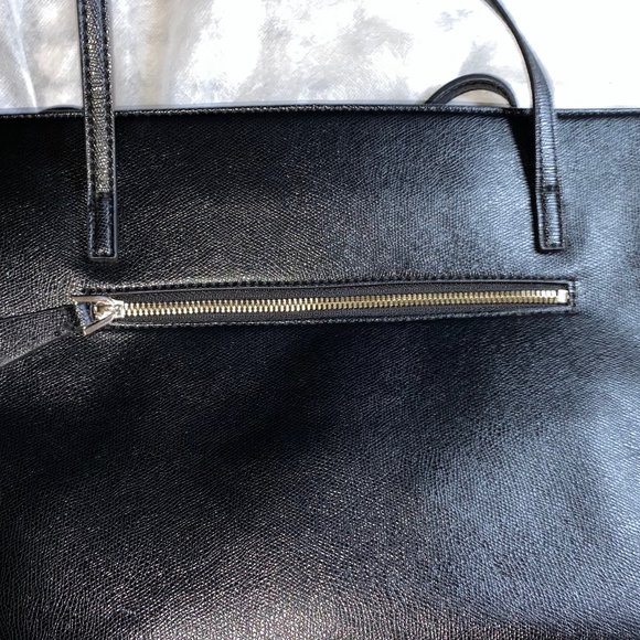 Guess Handbag - Picture 2 of 4